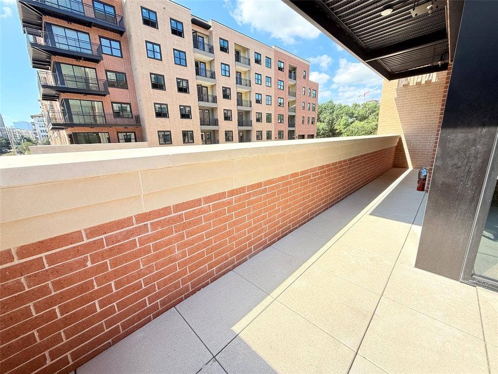 3255 Carlisle Street, #1207, Dallas, TX 75204 View of balcony