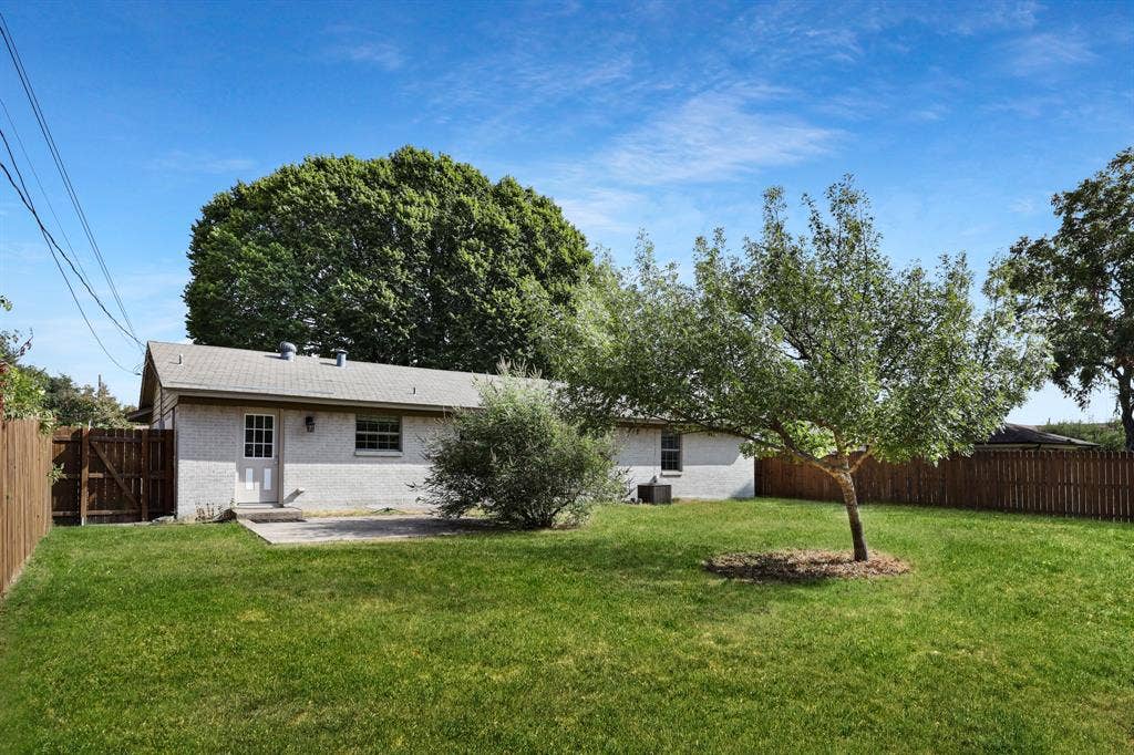 3052 Cameo Lane, Farmers Branch, TX 75234