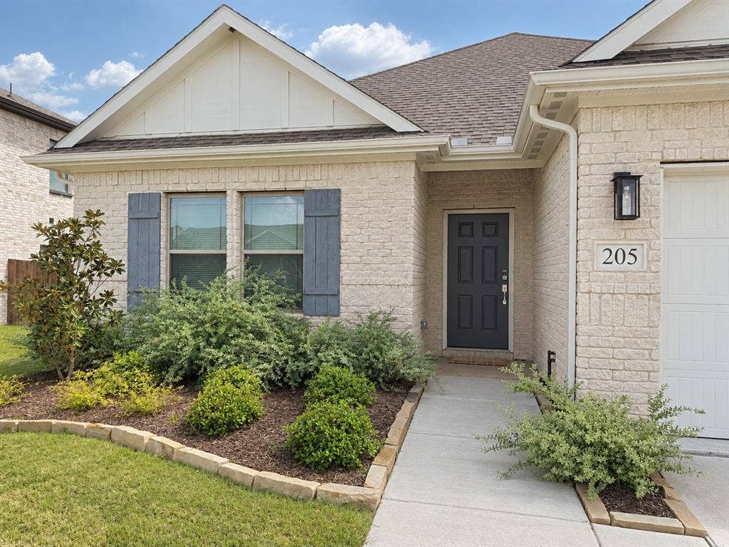 205 Woodhollow Drive, Blue Ridge, TX 75424