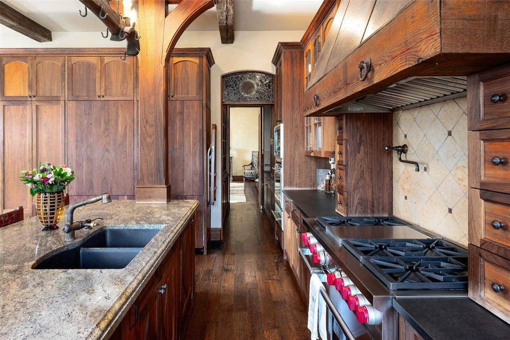 2505 Welborn Street, Dallas, TX 75219 2505 Welborn Street, Dallas, TX 75219
