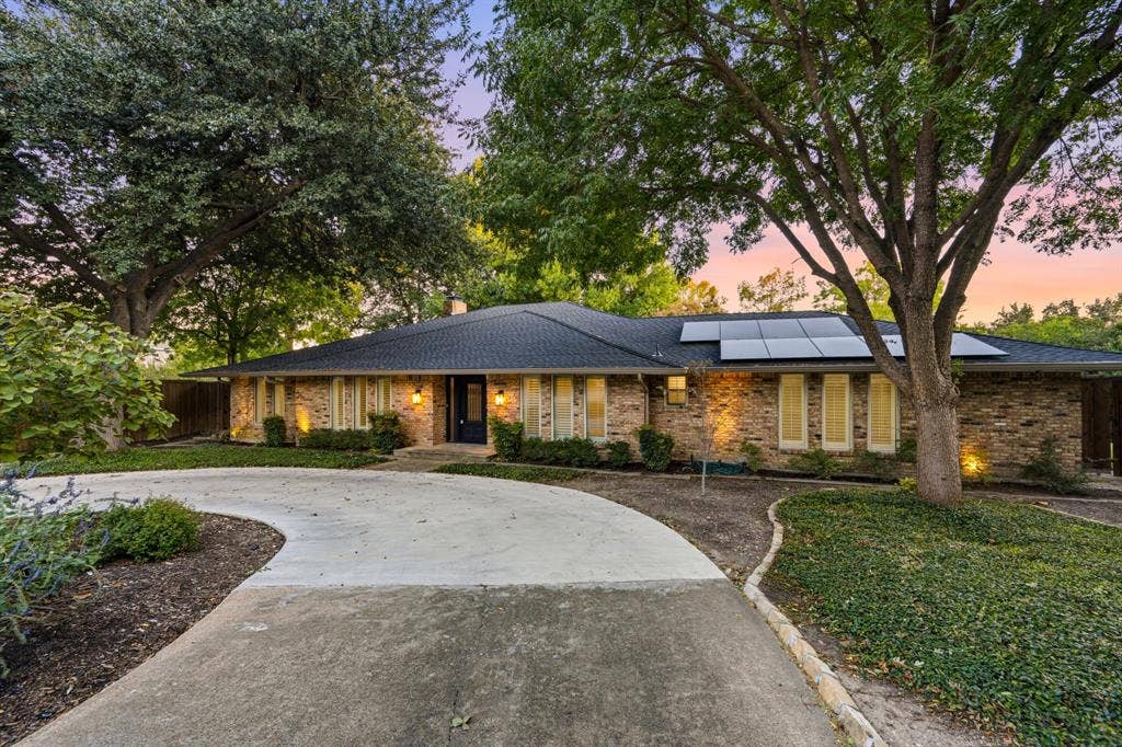 9656 Ravensway Drive, Dallas, TX 75238 Welcome Home to 9656 Ravensway Drive in Dallas, Texas