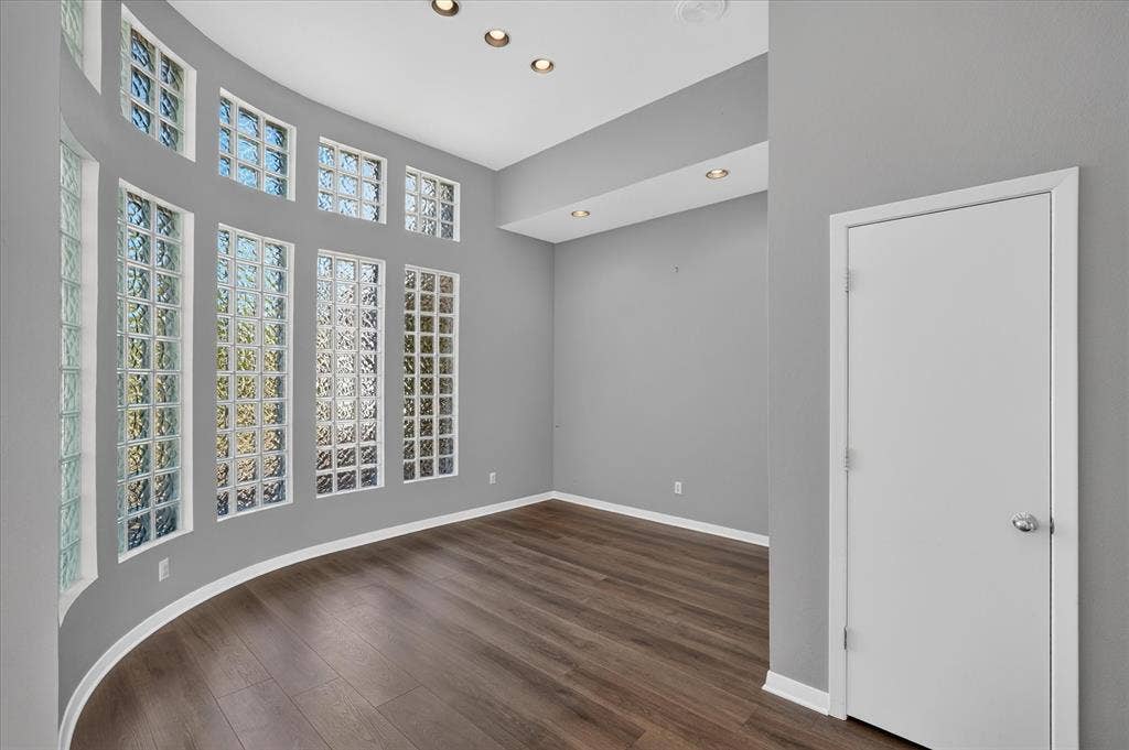 4420 Hollow Oak Drive, Dallas, TX 75287 4420 Hollow Oak Drive, Dallas, TX 75287