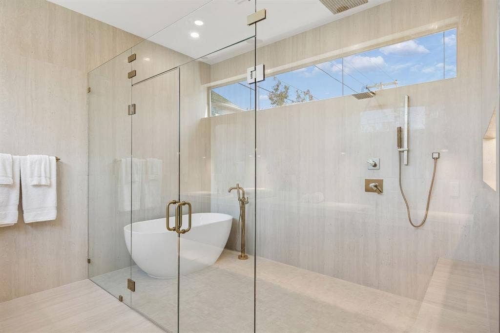 3741 Seguin Drive, Dallas, TX 75220 3741 Seguin Drive, Dallas, TX 75220