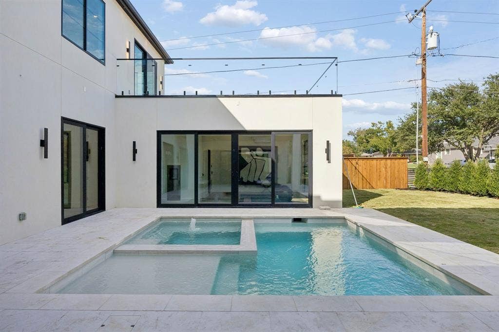 3741 Seguin Drive, Dallas, TX 75220 3741 Seguin Drive, Dallas, TX 75220