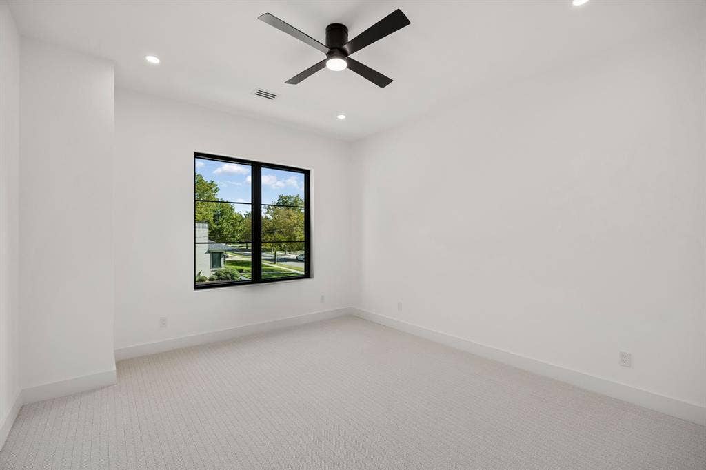 3741 Seguin Drive, Dallas, TX 75220 3741 Seguin Drive, Dallas, TX 75220