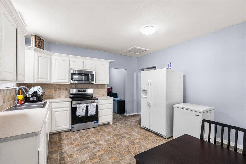 324 Cynisca Street, Waxahachie, TX 75165