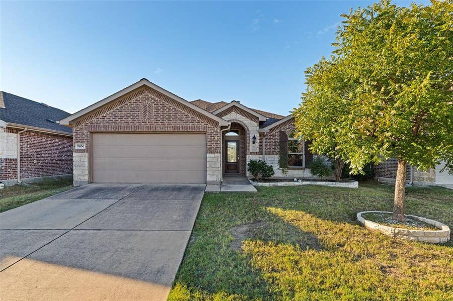 Property photo for 11800 Kurth Drive, Frisco, TX