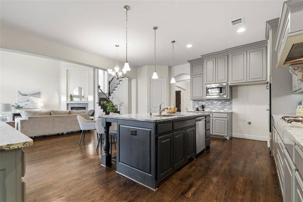 14841 Germantown Lane, Frisco, TX 75035 14841 Germantown Lane, Frisco, TX 75035