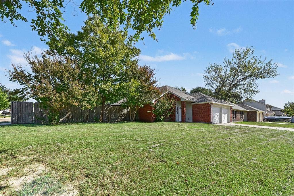 8625 Douglas Avenue, Rowlett, TX 75089 8625 Douglas Avenue, Rowlett, TX 75089