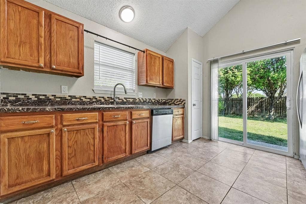 8625 Douglas Avenue, Rowlett, TX 75089 8625 Douglas Avenue, Rowlett, TX 75089
