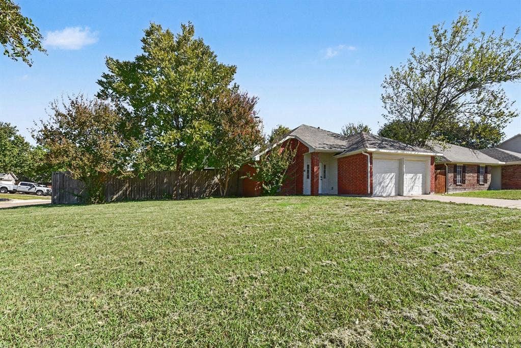 8625 Douglas Avenue, Rowlett, TX 75089 8625 Douglas Avenue, Rowlett, TX 75089