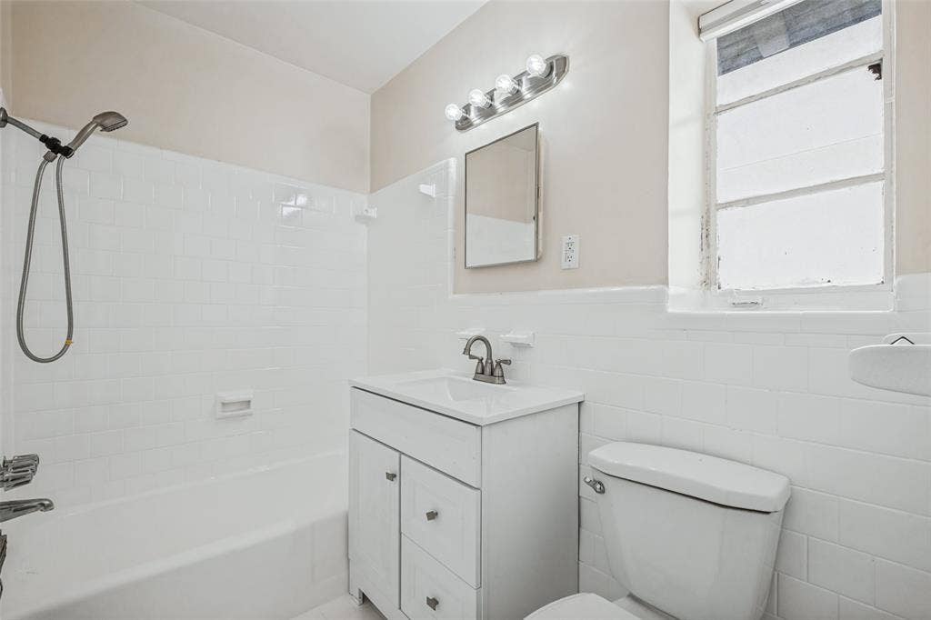 3509 Normandy Avenue, #5, Highland Park, TX 75205 3509 Normandy Avenue, #5, Highland Park, TX 75205