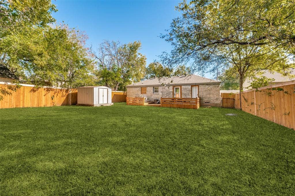 927 S Franklin Street, Dallas, TX 75211 927 S Franklin Street, Dallas, TX 75211