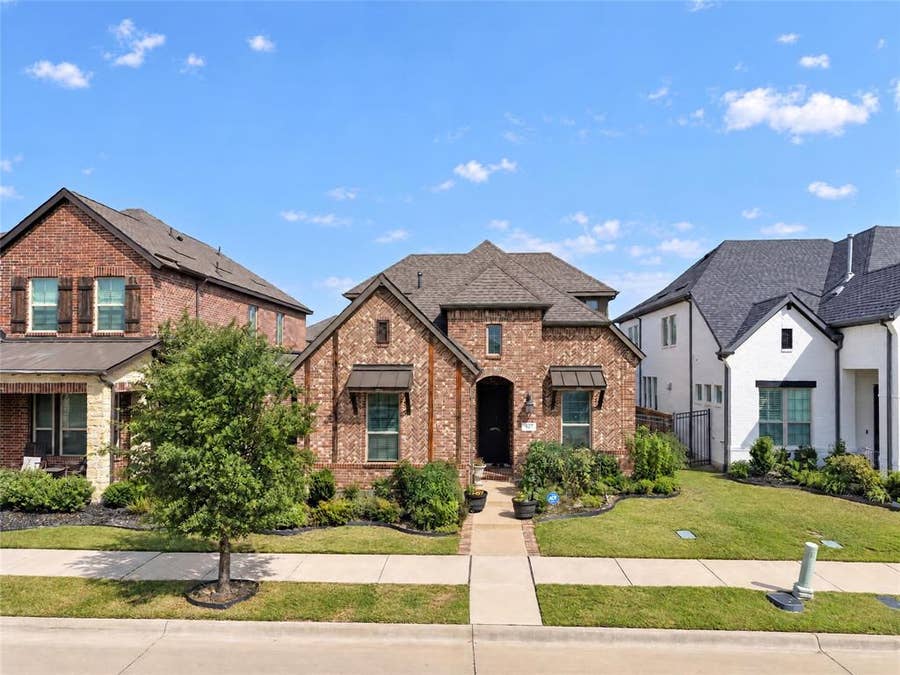 Property photo for 4417 Huntsman Ridge Lane, Arlington, TX