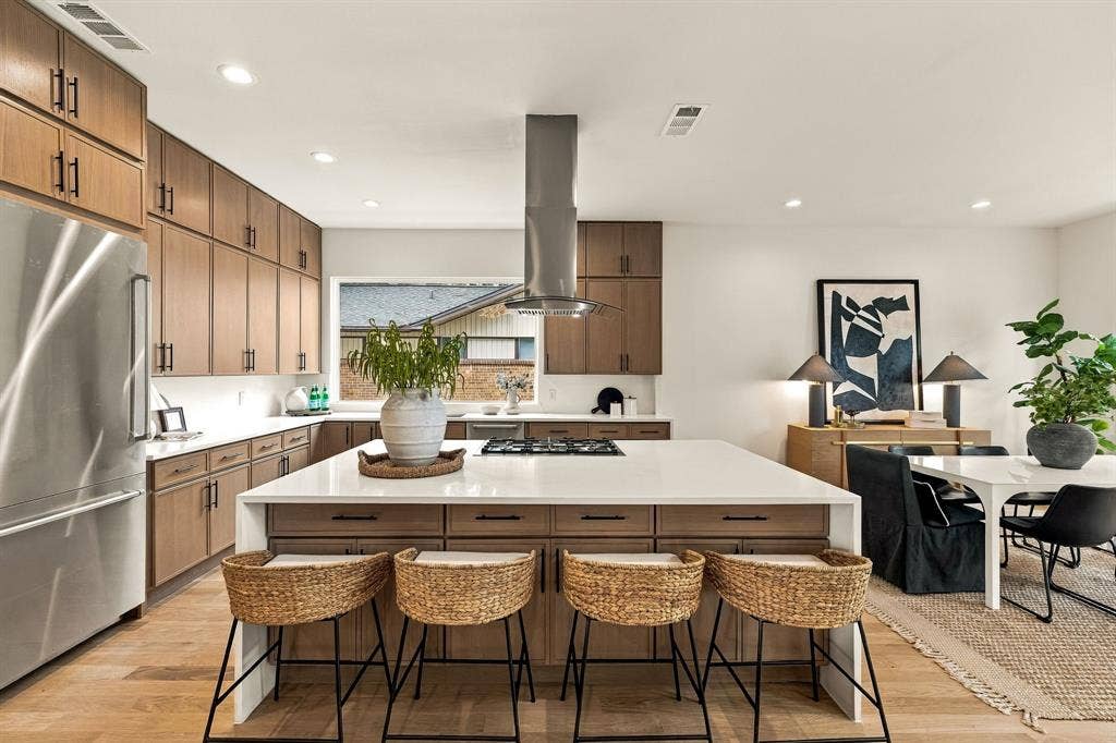 3306 Whitehall Drive, Dallas, TX 75229 3306 Whitehall Drive, Dallas, TX 75229