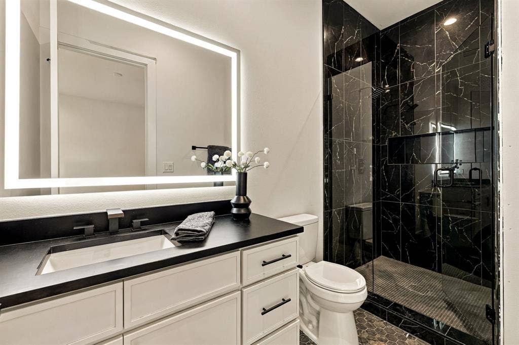 3306 Whitehall Drive, Dallas, TX 75229 3306 Whitehall Drive, Dallas, TX 75229