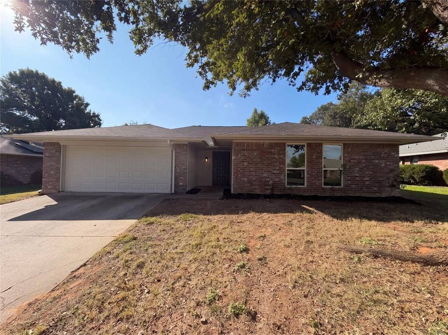 Property photo for 502 Anice Lane, Euless, TX