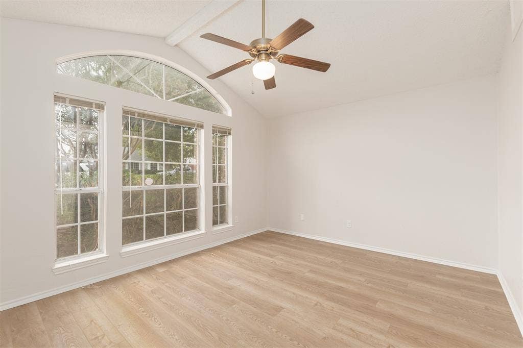1321 Hall, Seagoville, TX 75159 Primary bedroom with nice big windows
