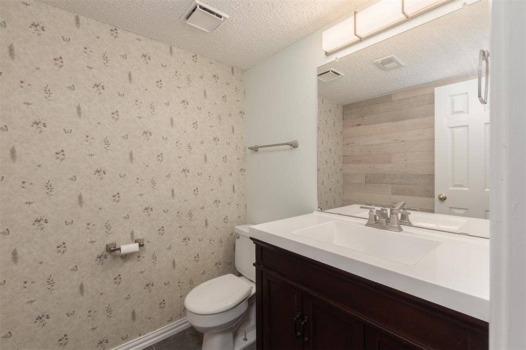 1321 Hall, Seagoville, TX 75159 Half Bath