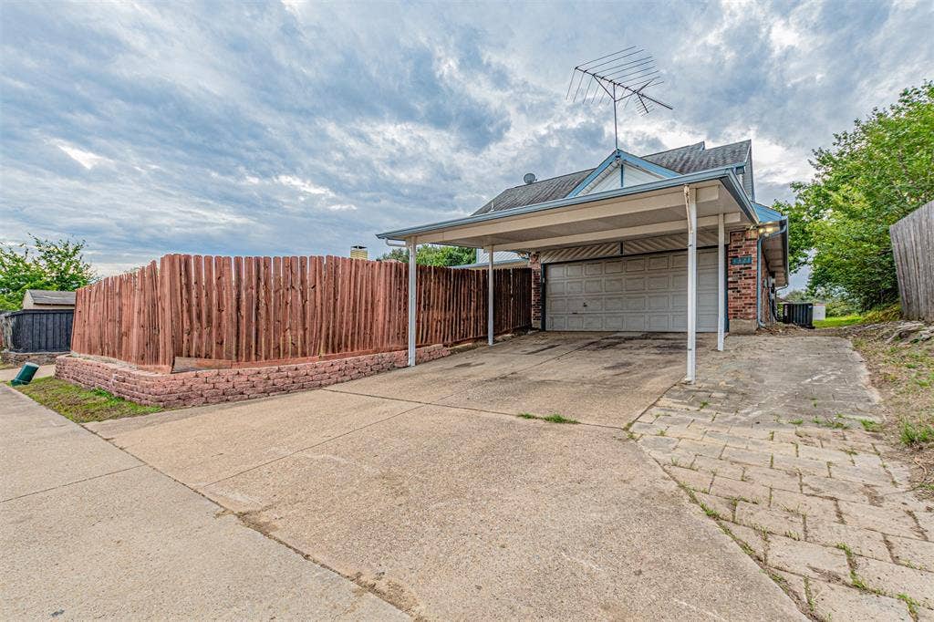 1321 Hall, Seagoville, TX 75159 Rear alley entry carport and garage