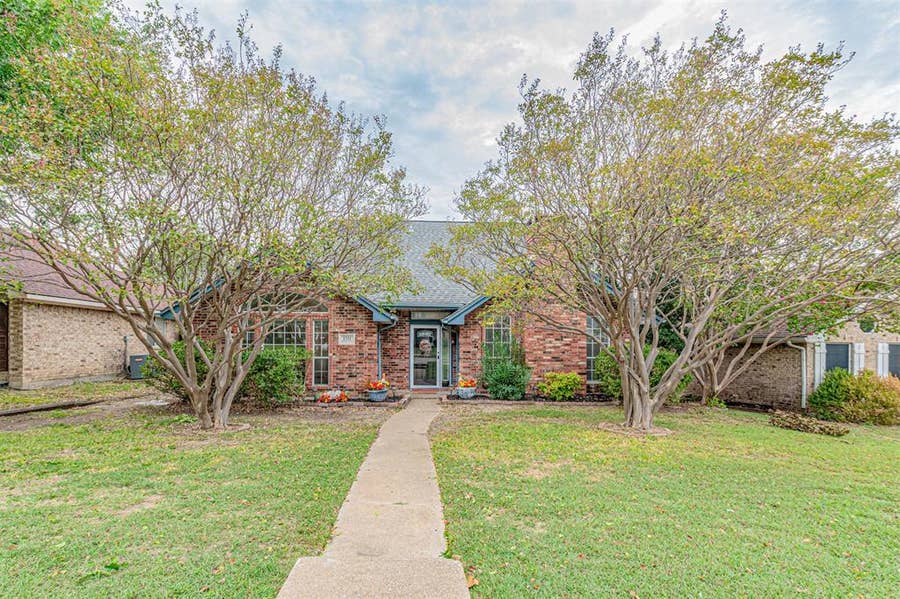 Property photo for 1321 Hall, Seagoville, TX