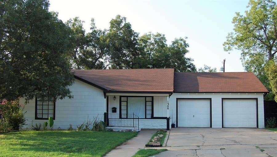 Property photo for 1308 E 12th Street, Sweetwater, TX