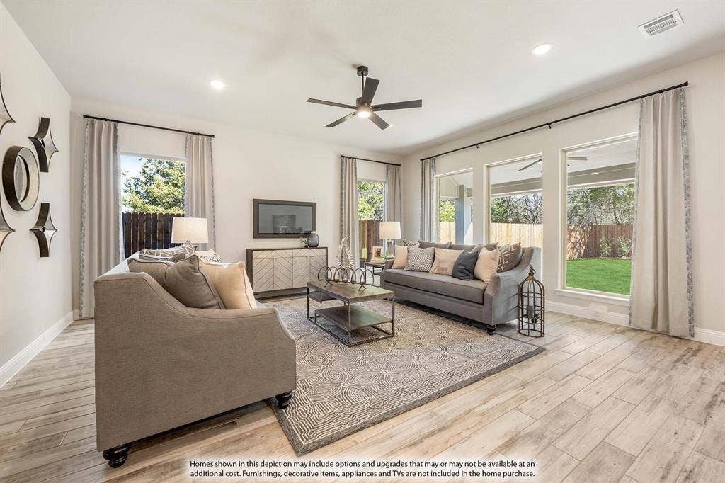 2038 Mammoth Drive, DeSoto, TX 75115 2038 Mammoth Drive, DeSoto, TX 75115