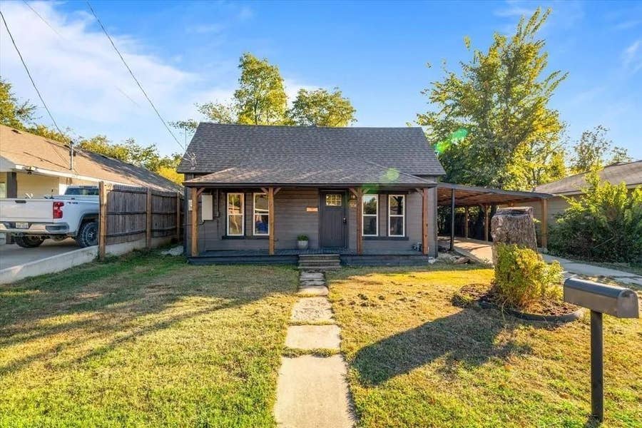 Property photo for 306 Hall Street, Whitesboro, TX