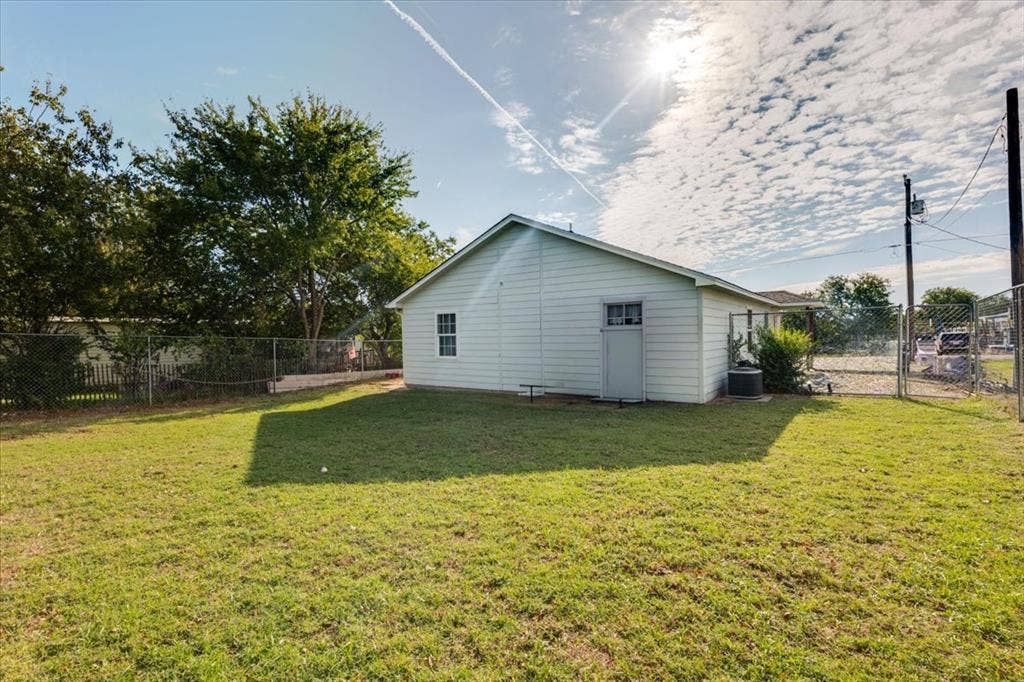 3126 Sagittarius Lane, Granbury, TX 76049