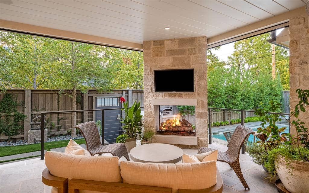 Retractable screens and infrared heaters
