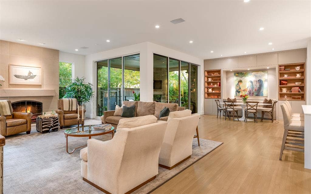 Floor to ceiling sliding glass doors.