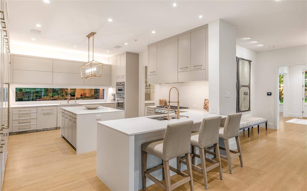 Bentwood cabinets and Thermador appliances