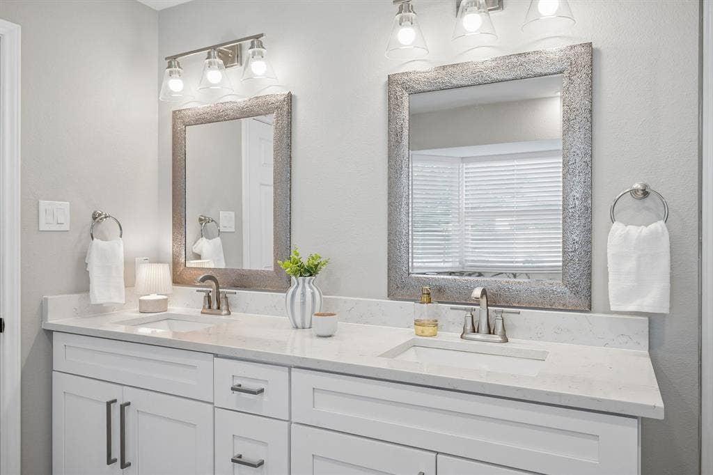 218 High Brook Drive, Richardson, TX 75080 Double vanity and plenty of space for two.