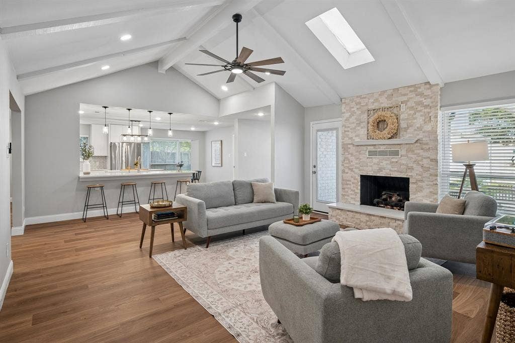 218 High Brook Drive, Richardson, TX 75080 Room for all, this open concept layout is ideal for entertaining.