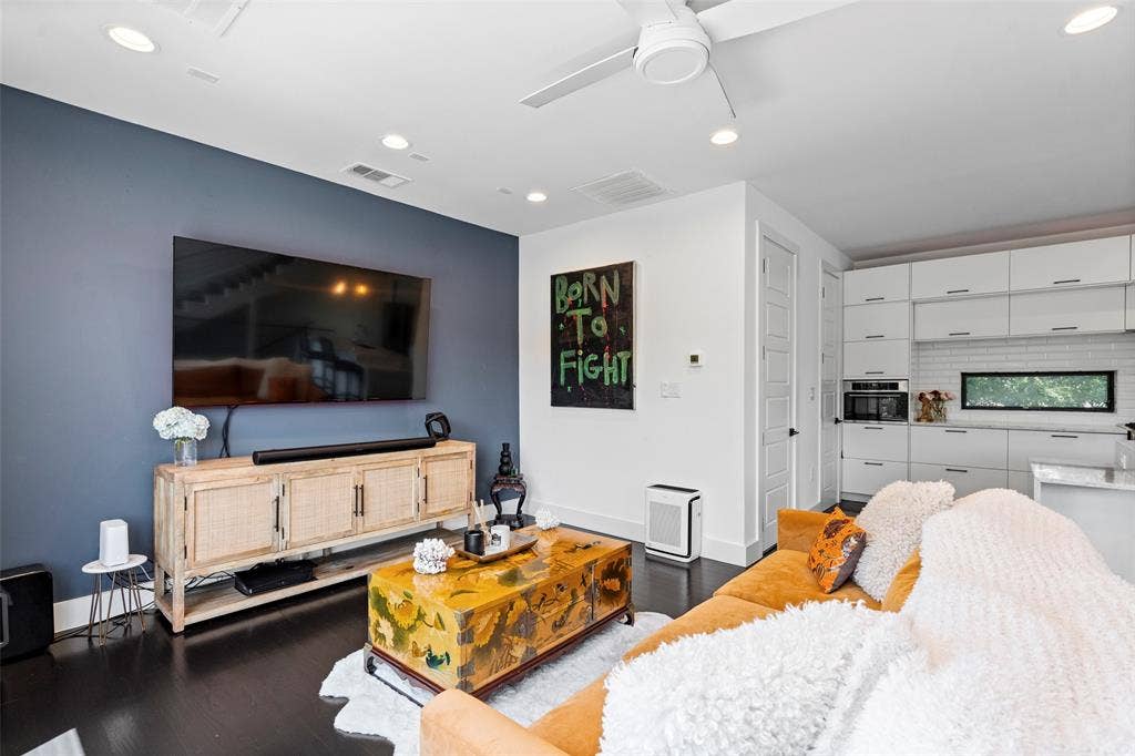 4587 Virginia Avenue, Dallas, TX 75204