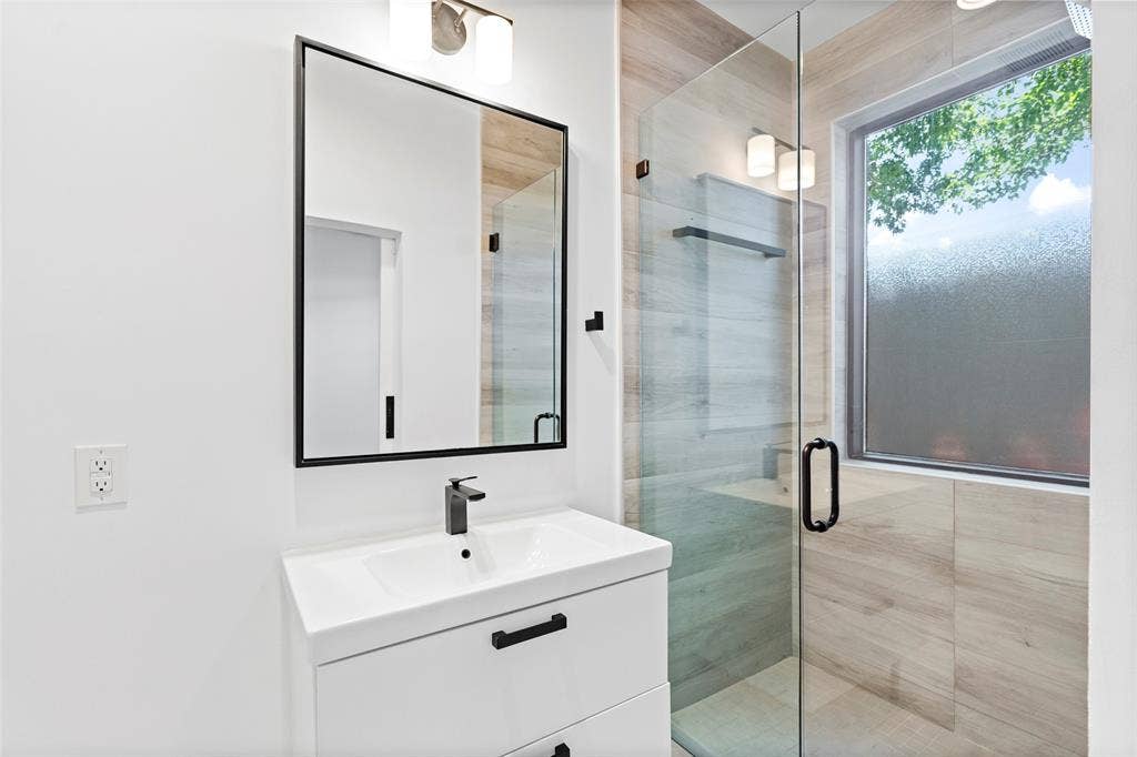4587 Virginia Avenue, Dallas, TX 75204