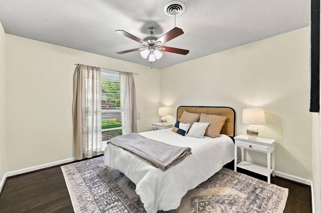 346 Classen Drive, Dallas, TX 75218 346 Classen Drive, Dallas, TX 75218
