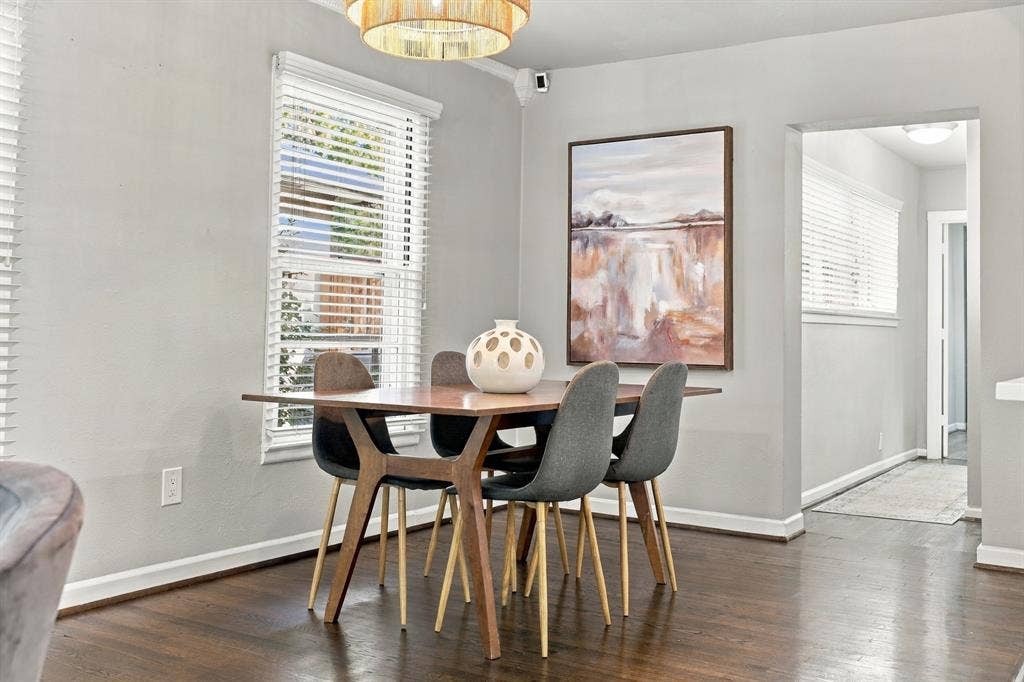 346 Classen Drive, Dallas, TX 75218 346 Classen Drive, Dallas, TX 75218