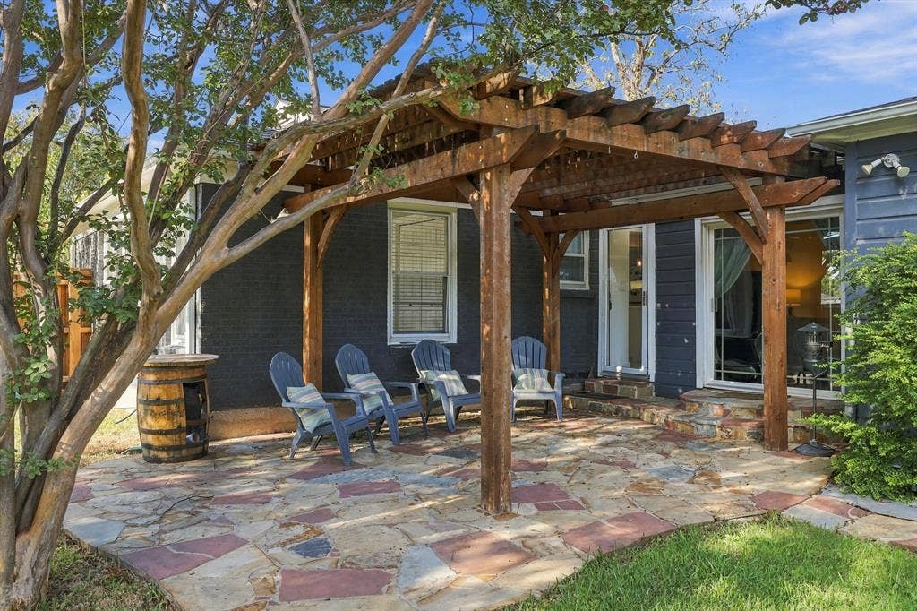 346 Classen Drive, Dallas, TX 75218 346 Classen Drive, Dallas, TX 75218