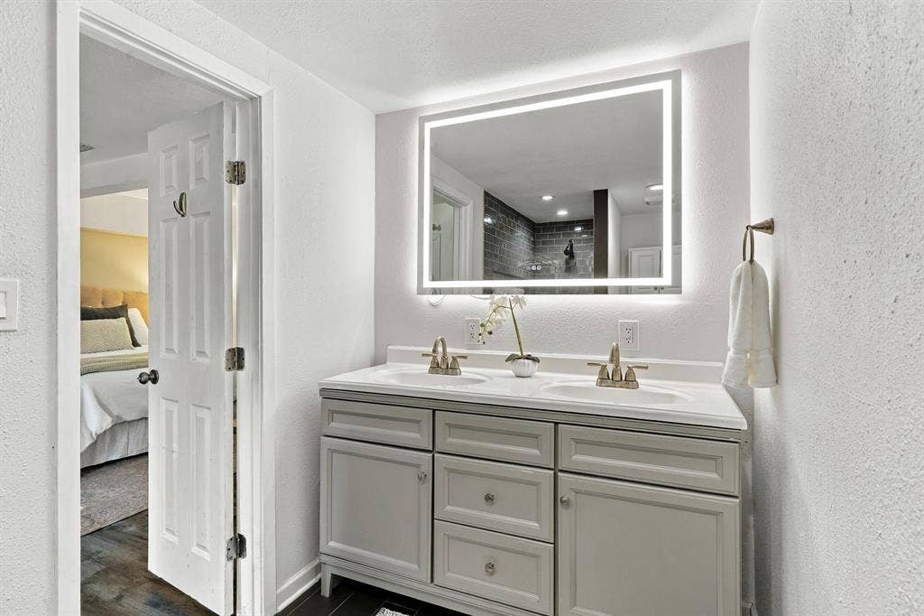 346 Classen Drive, Dallas, TX 75218 346 Classen Drive, Dallas, TX 75218