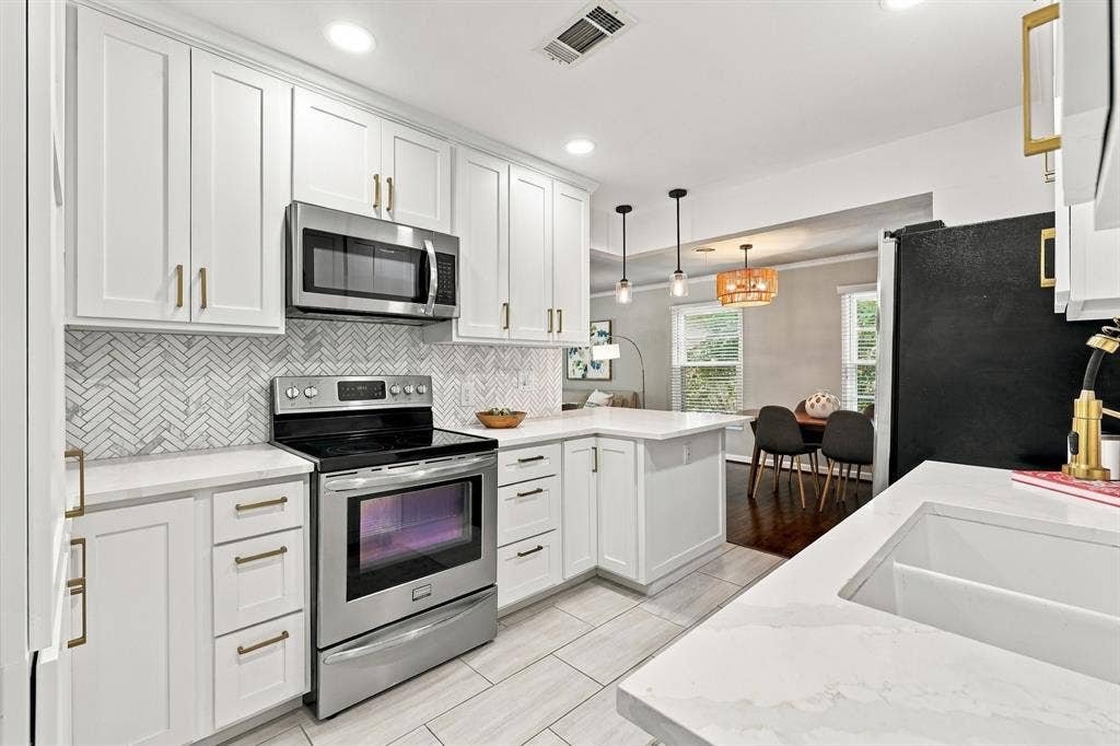 346 Classen Drive, Dallas, TX 75218 346 Classen Drive, Dallas, TX 75218