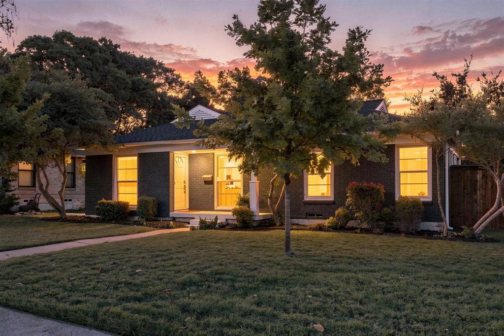 346 Classen Drive, Dallas, TX 75218 346 Classen Drive, Dallas, TX 75218