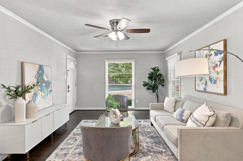 346 Classen Drive, Dallas, TX 75218 346 Classen Drive, Dallas, TX 75218