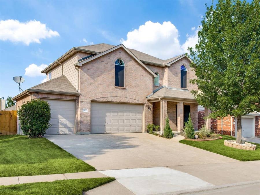 Property photo for 6153 Bowfin Drive, Fort Worth, TX