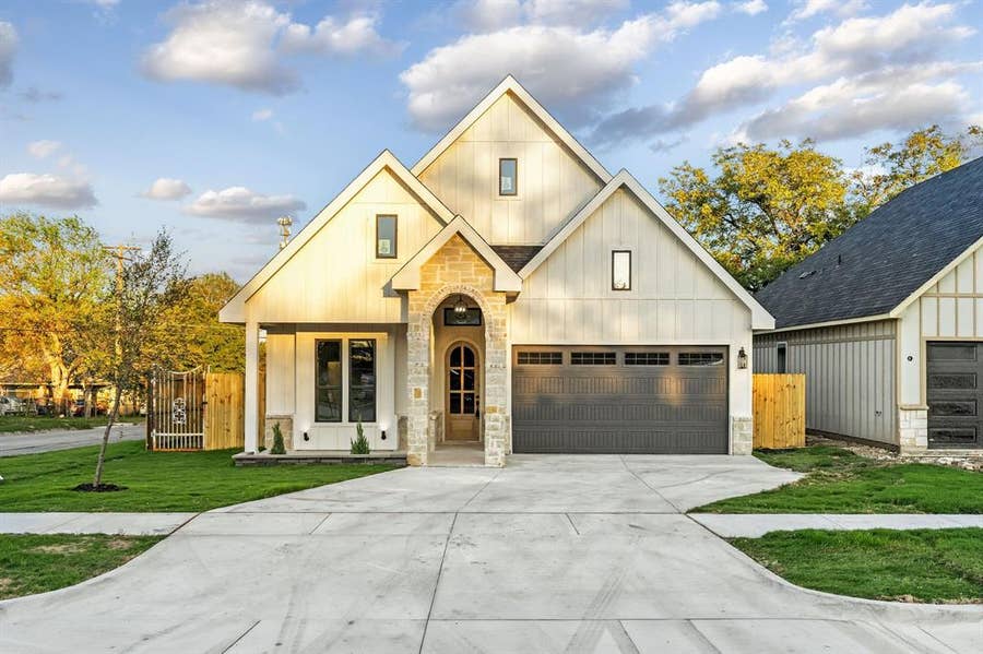 Property photo for 3516 N Houston Street, Fort Worth, TX