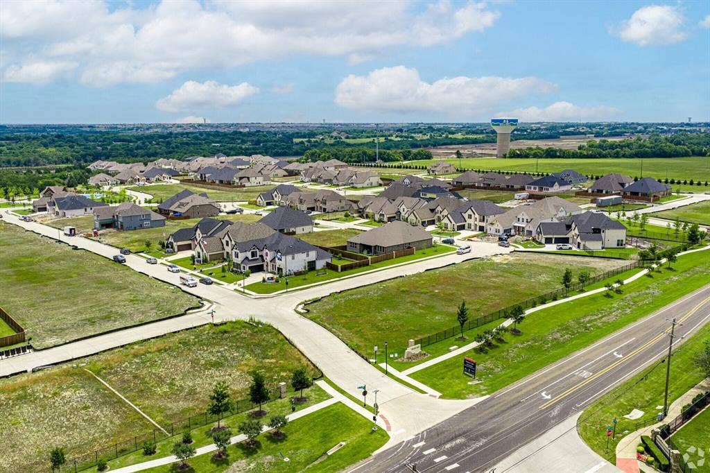 2124 Stratford Street, Rockwall, TX 75087 2124 Stratford Street, Rockwall, TX 75087