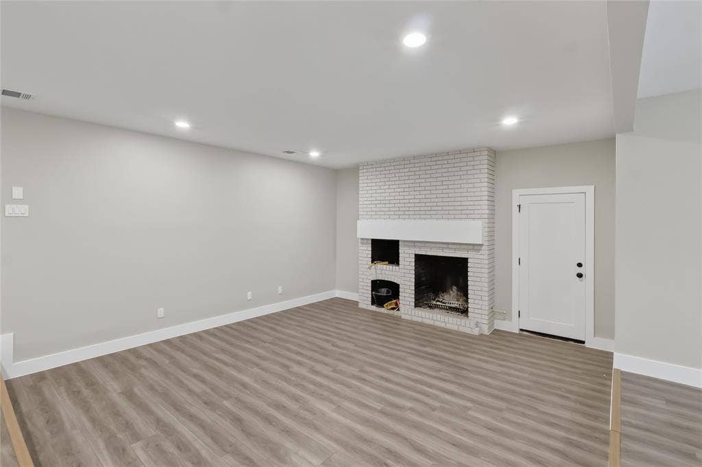 209 W 9th Street, Kemp, TX 75143 209 W 9th Street, Kemp, TX 75143