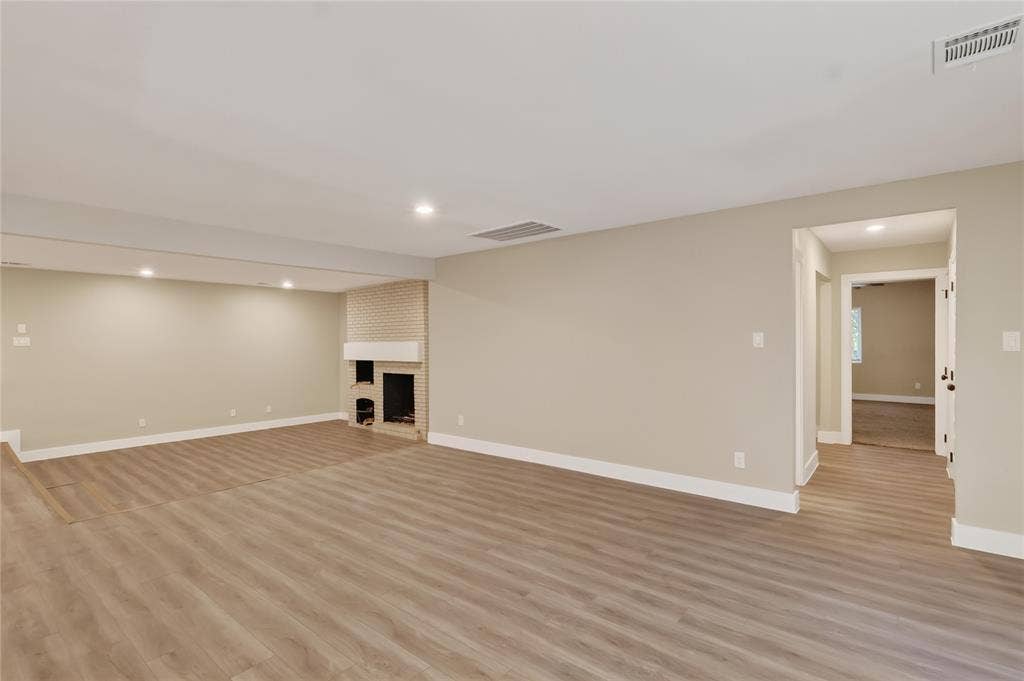 209 W 9th Street, Kemp, TX 75143 209 W 9th Street, Kemp, TX 75143
