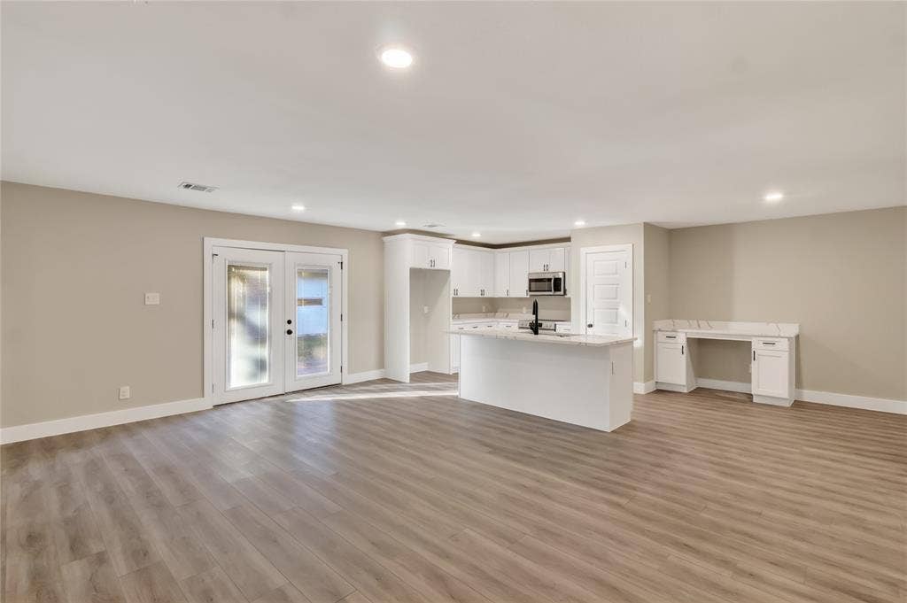 209 W 9th Street, Kemp, TX 75143 209 W 9th Street, Kemp, TX 75143