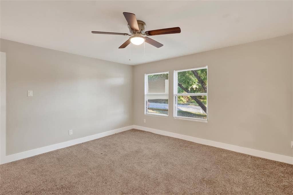 209 W 9th Street, Kemp, TX 75143 209 W 9th Street, Kemp, TX 75143
